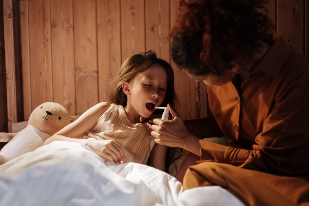 Comment soigner les maux de gorge.